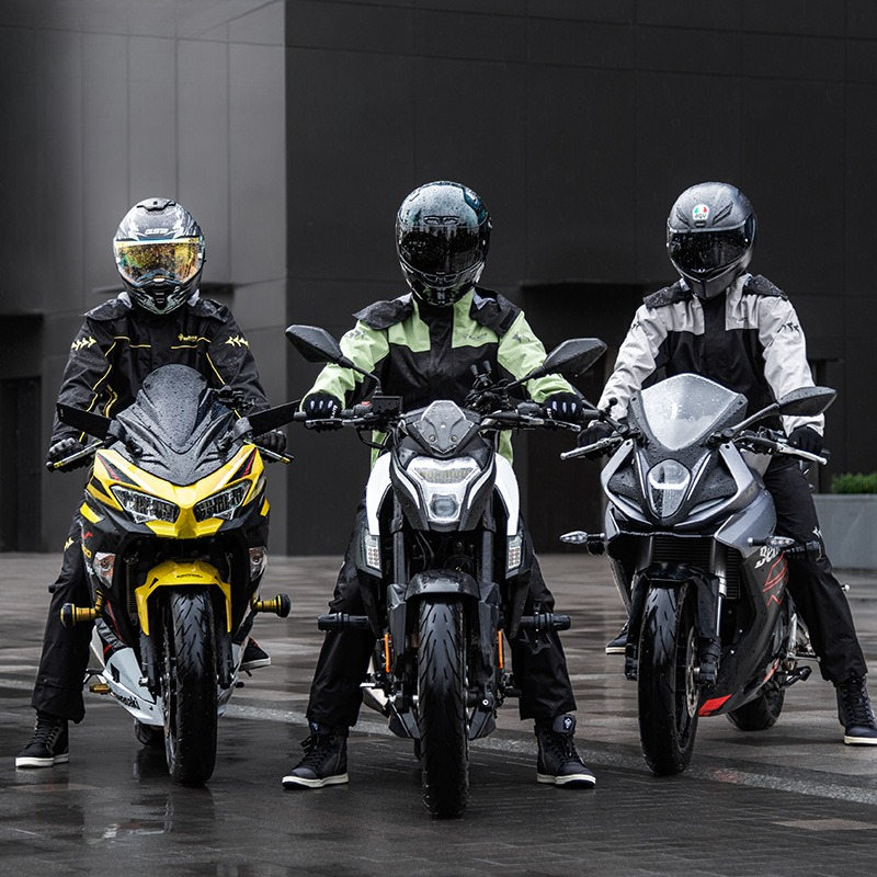 Oxford motocyklowy kombinezon  – Cycling Commute In Rain recenzja i cena